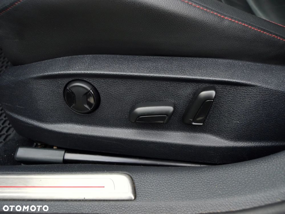 Volkswagen Golf - 13