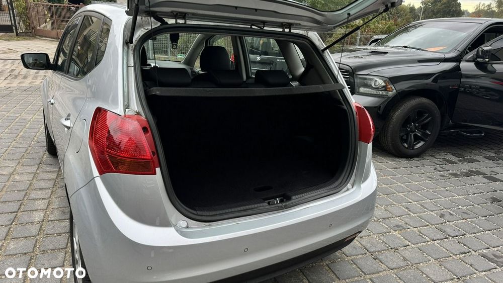 Kia Venga - 30