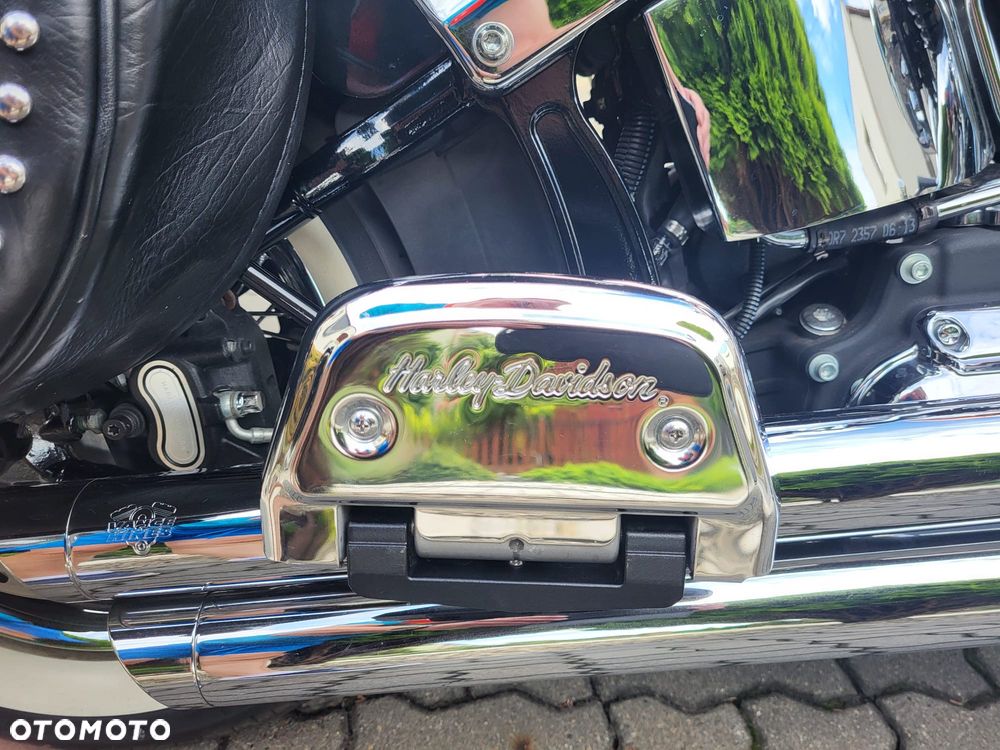 Harley-Davidson Softail Heritage Classic - 11