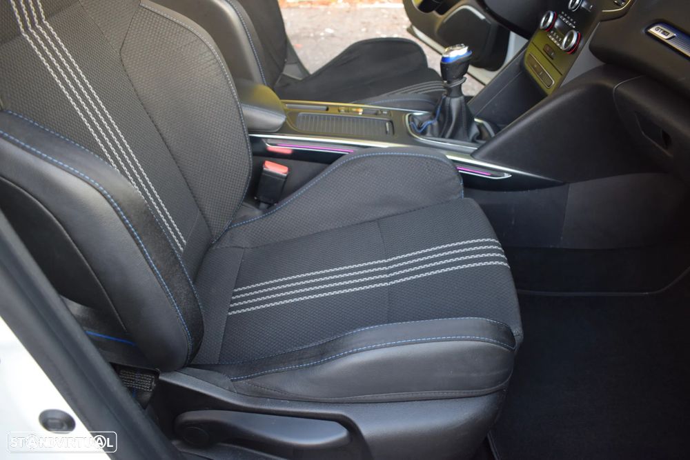 Renault Mégane Sport Tourer 1.5 dCi GT Line - 23