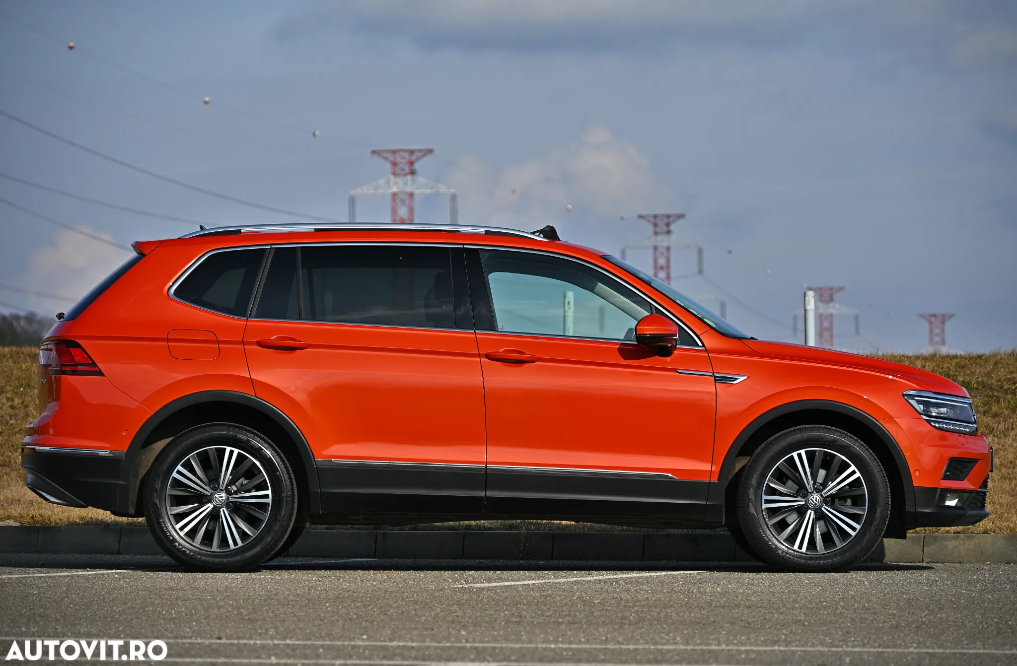 Volkswagen Tiguan Allspace 2.0 TDI SCR DSG Comfortline - 2