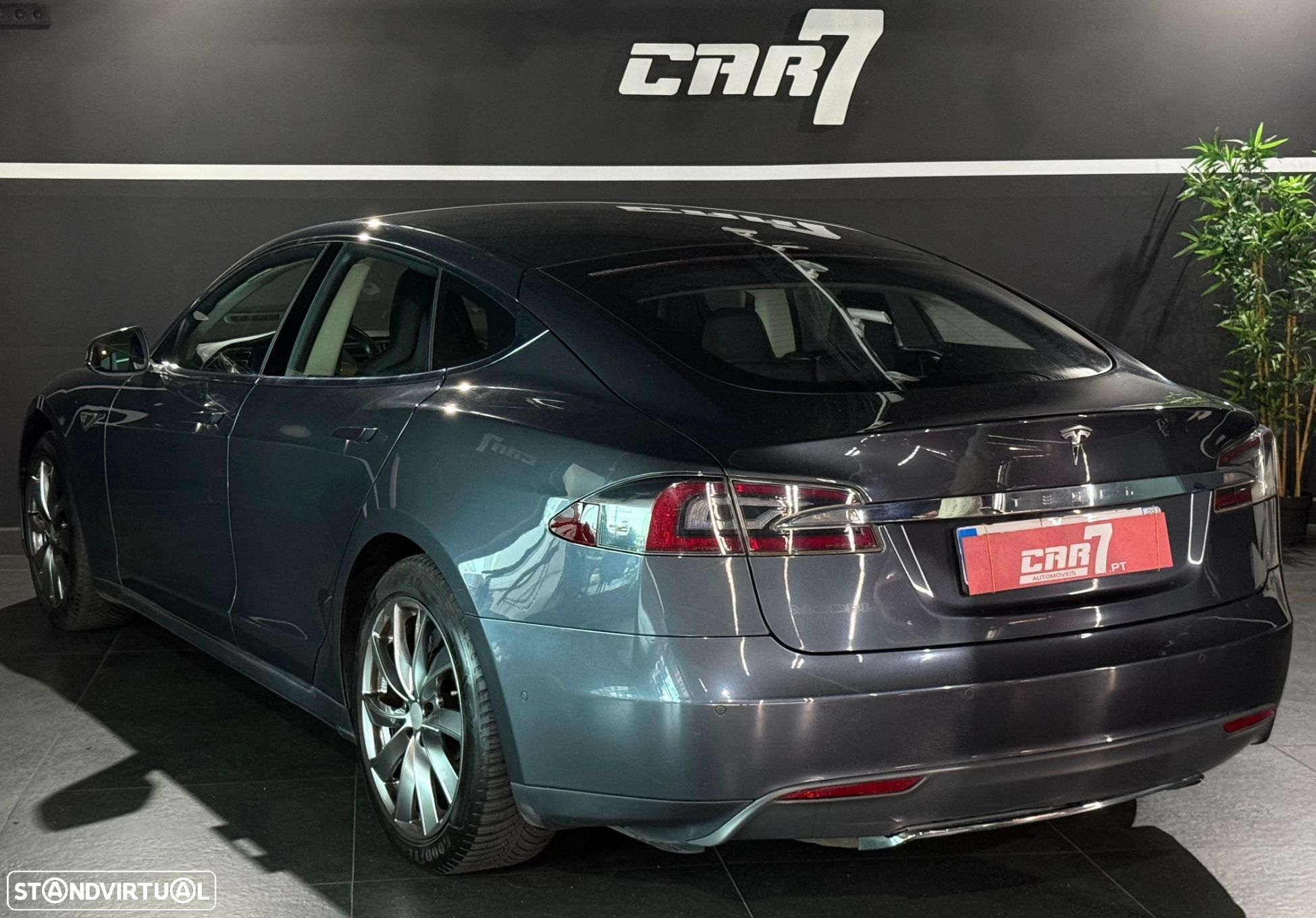 Tesla Model S 85D - 6