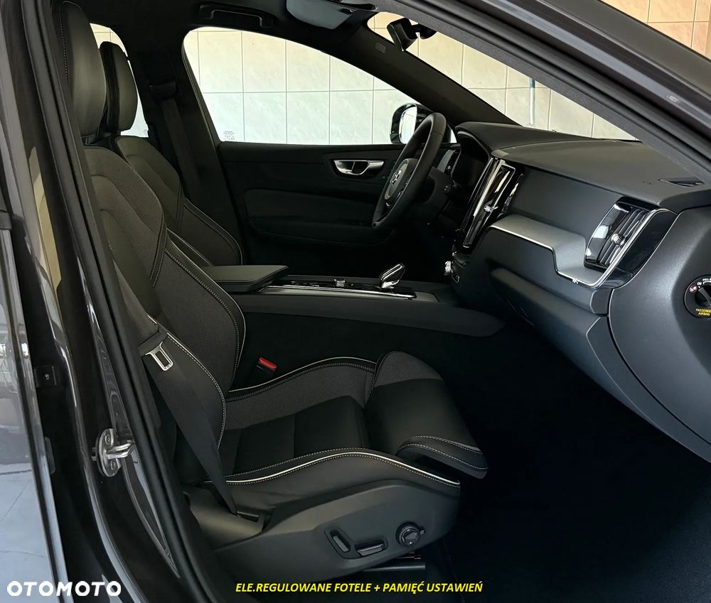 Volvo XC 60 B4 D AWD Plus Dark - 10