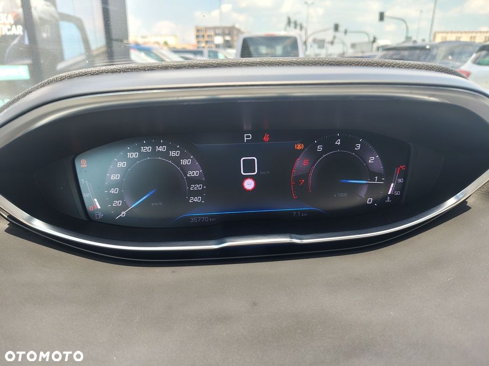 Peugeot 5008 1.2 PureTech Allure S&S EAT8 - 18