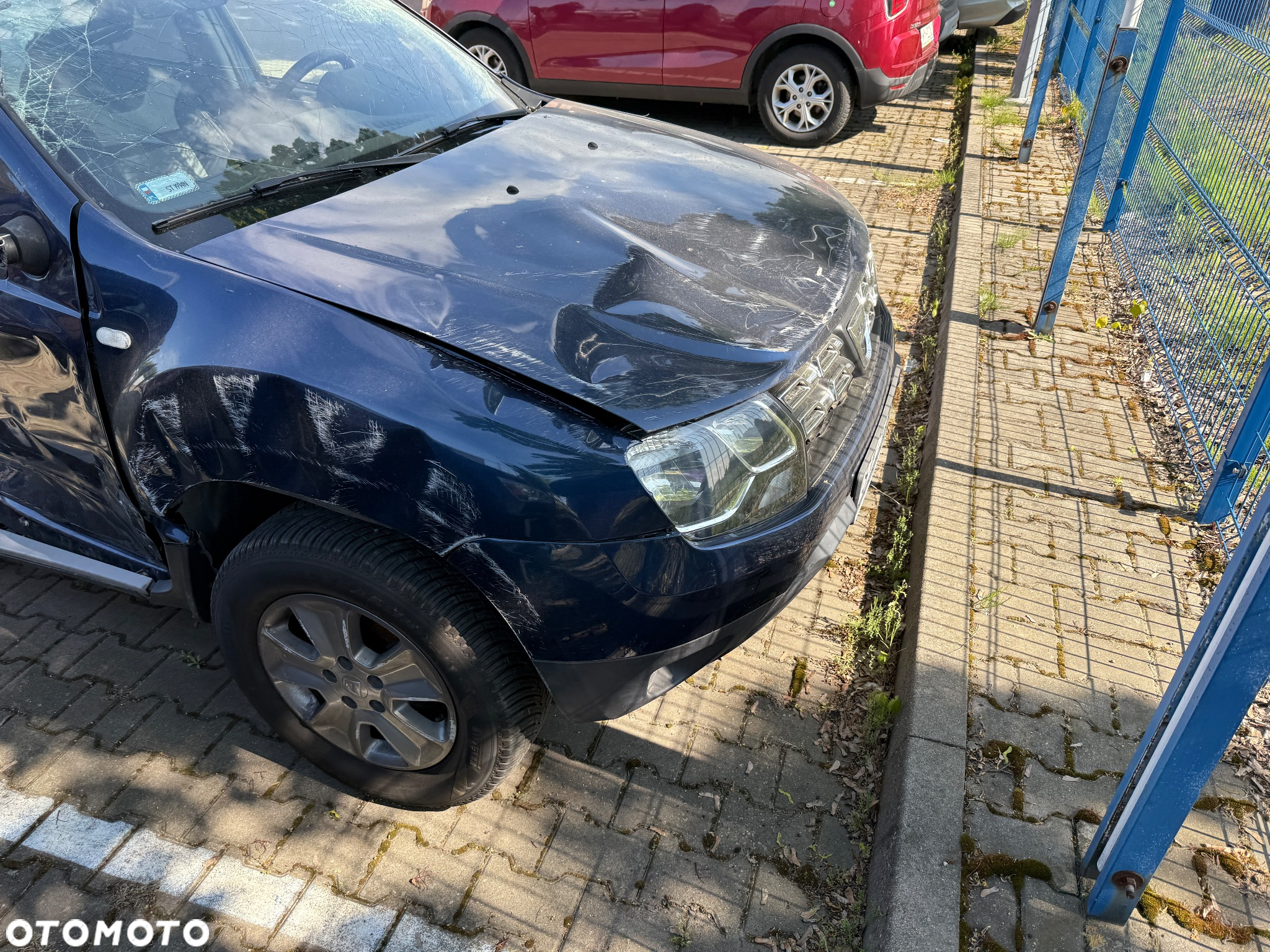 Dacia Duster 1.6 SCe Laureate S&S - 10