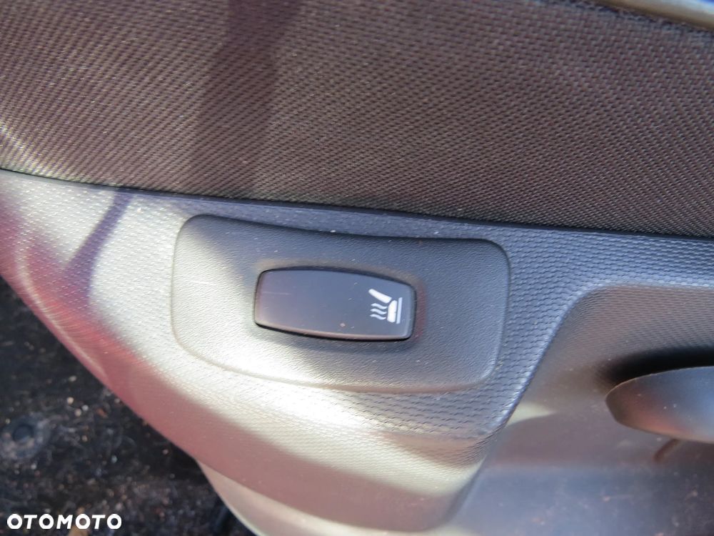 Renault Captur ENERGY dCi 110 Start&Stop Luxe - 16