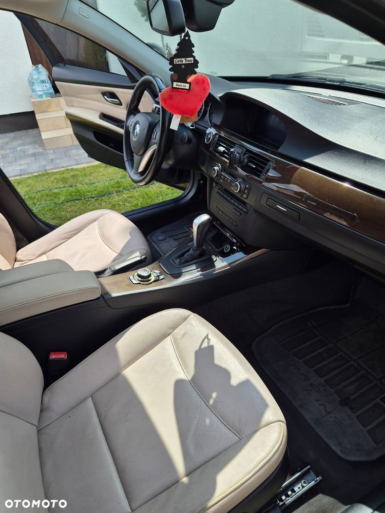 BMW Seria 3 318i - 21