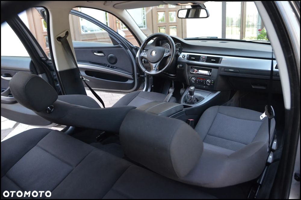 BMW Seria 3 318d - 5