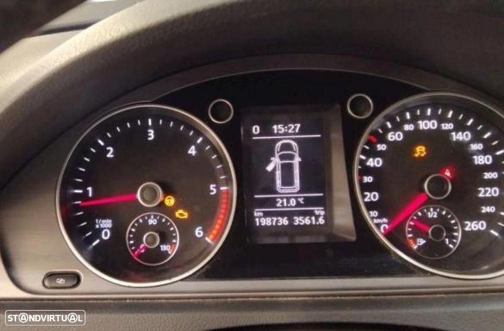 VW Passat Variant - 4