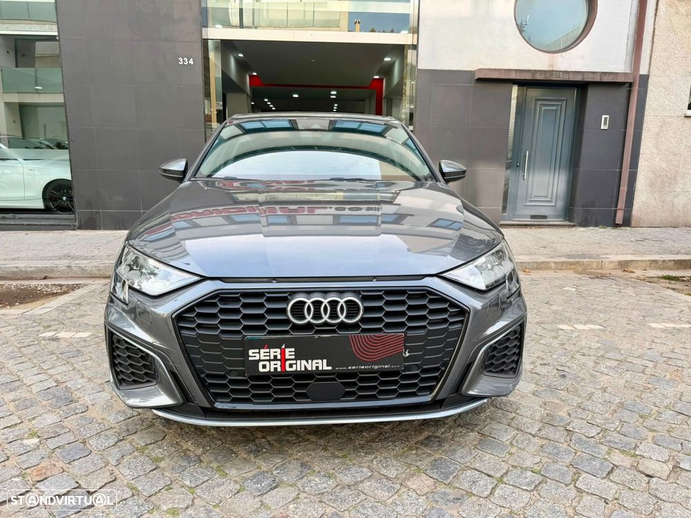 Audi A3 Limousine 30 TFSI S line S tronic — photo 3