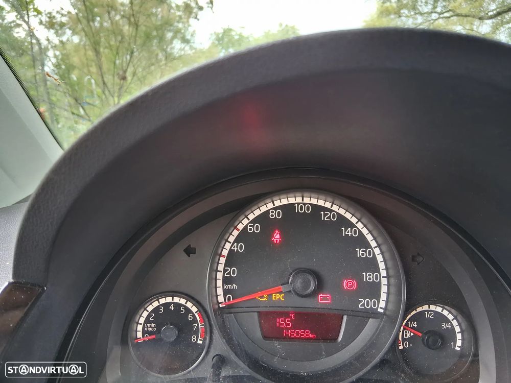Volkswagen Up 2015 photo 3