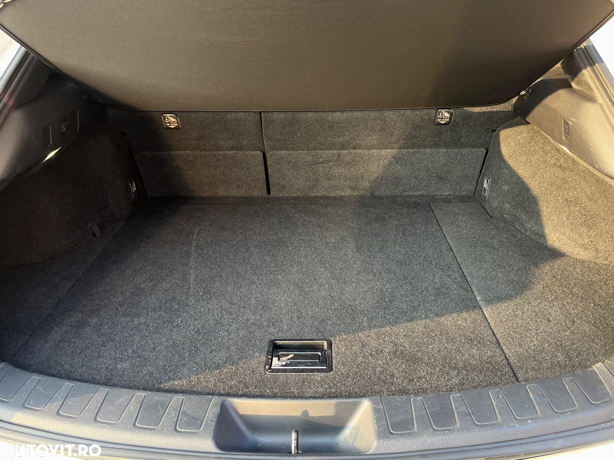 Lexus UX 250h 2.0L HEV 20H- (178 HP) 4X4 CVT Luxury - 38