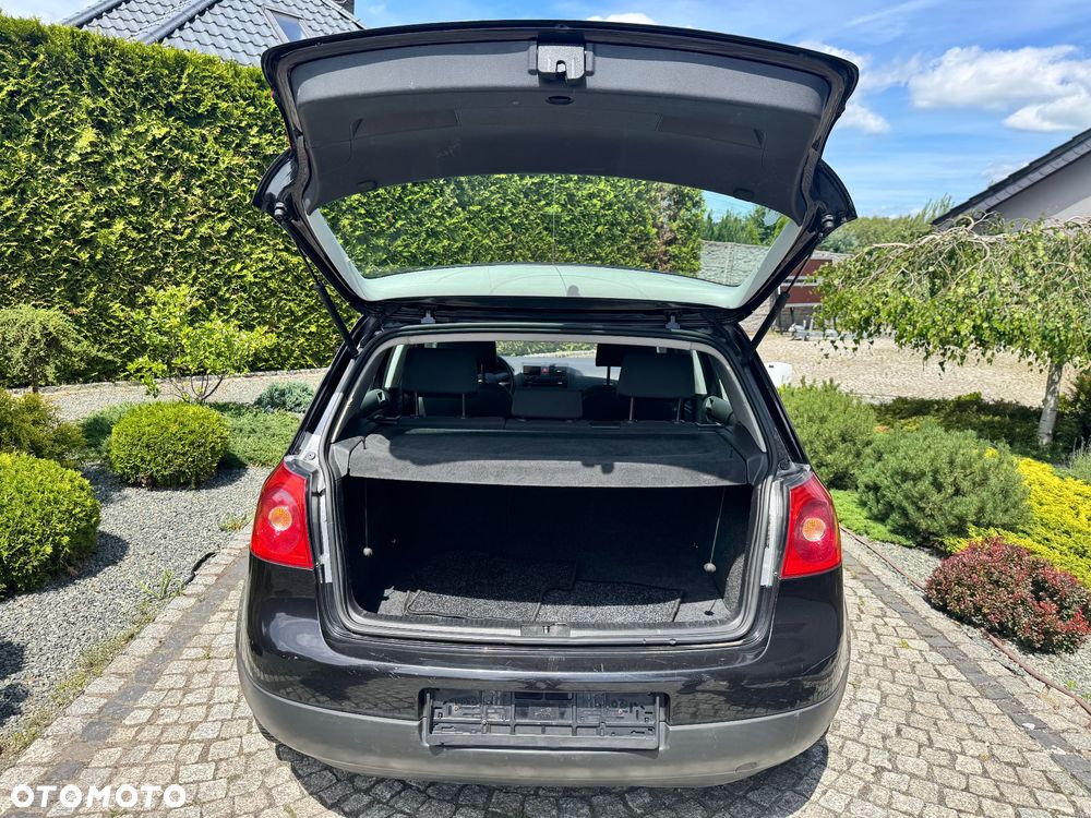 Volkswagen Golf - 34