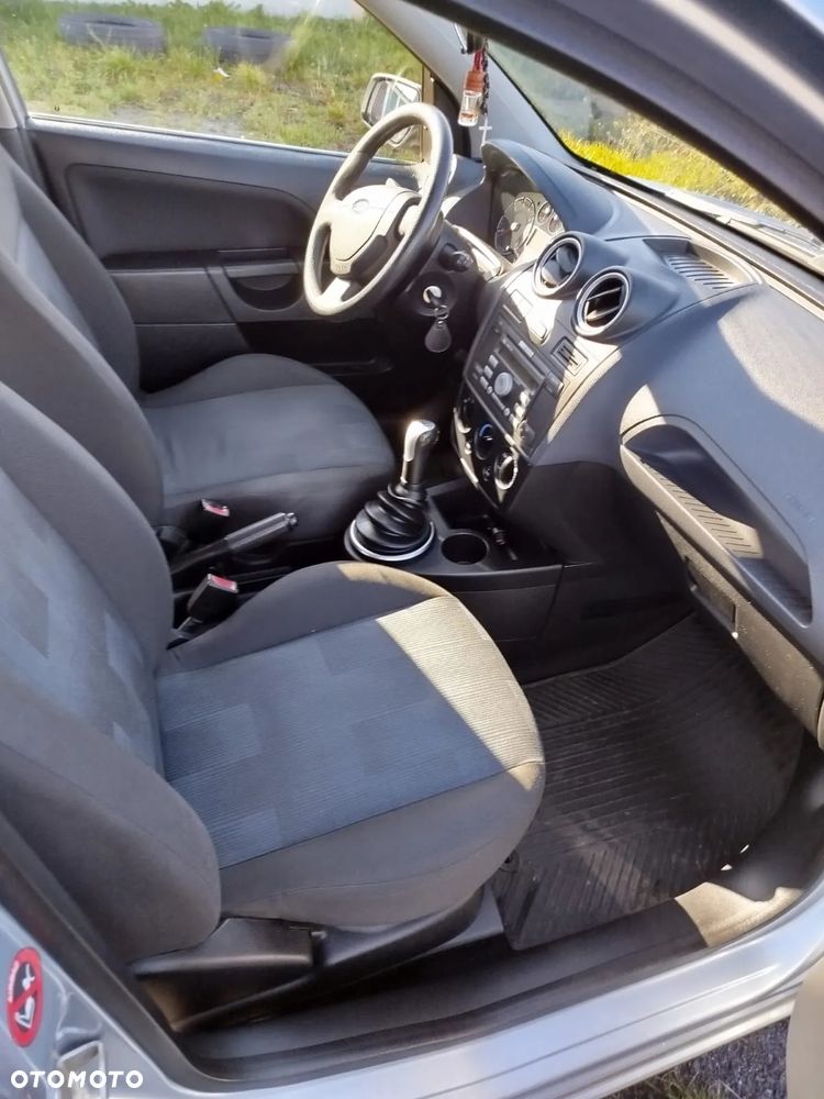 Ford Fiesta - 3