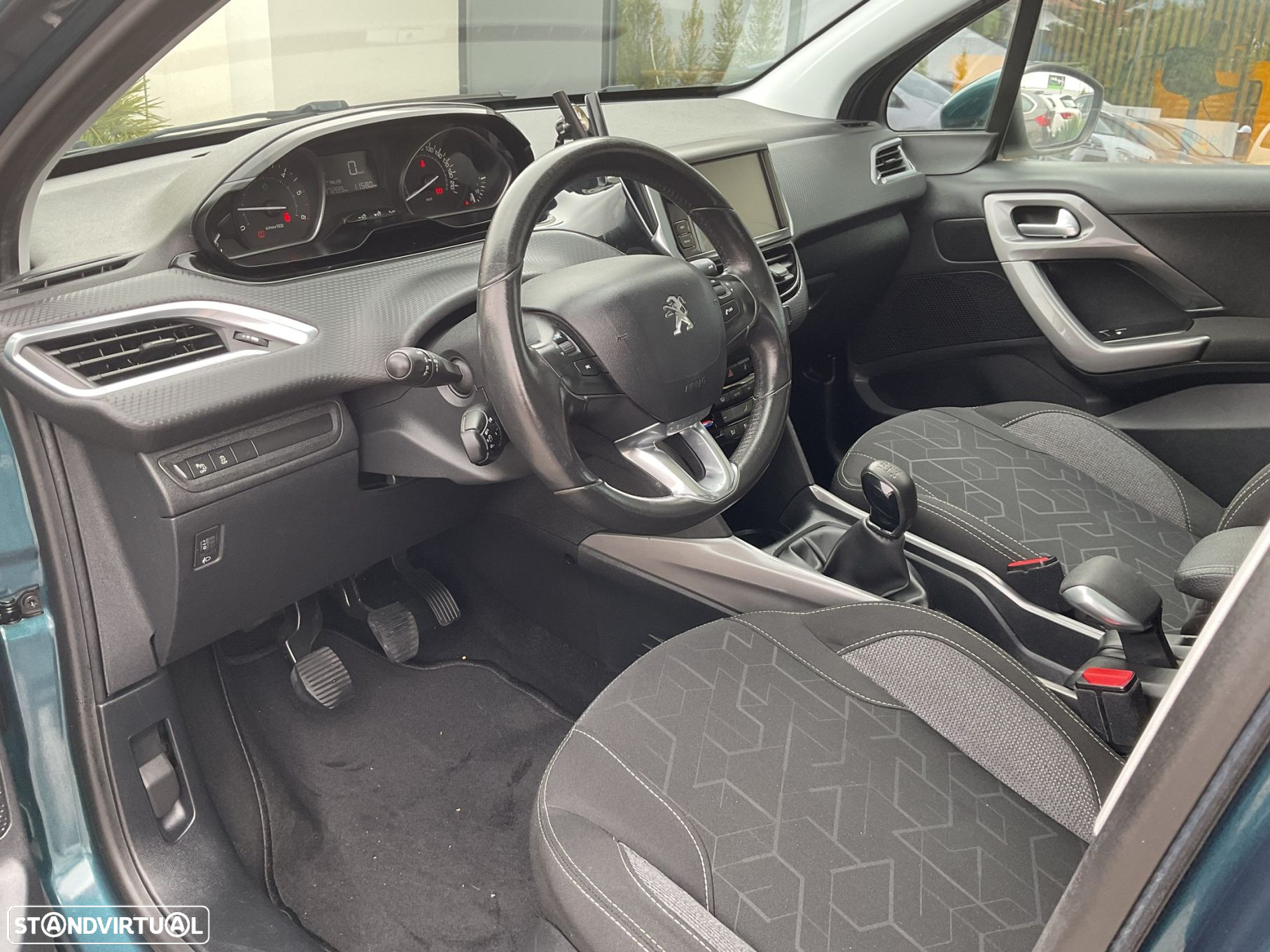 Peugeot 2008 1.6 BlueHDi Allure - 23