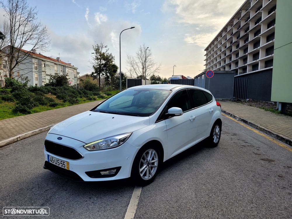 Ford Focus 1.5 TDCi ECOBlue Titanium - 1