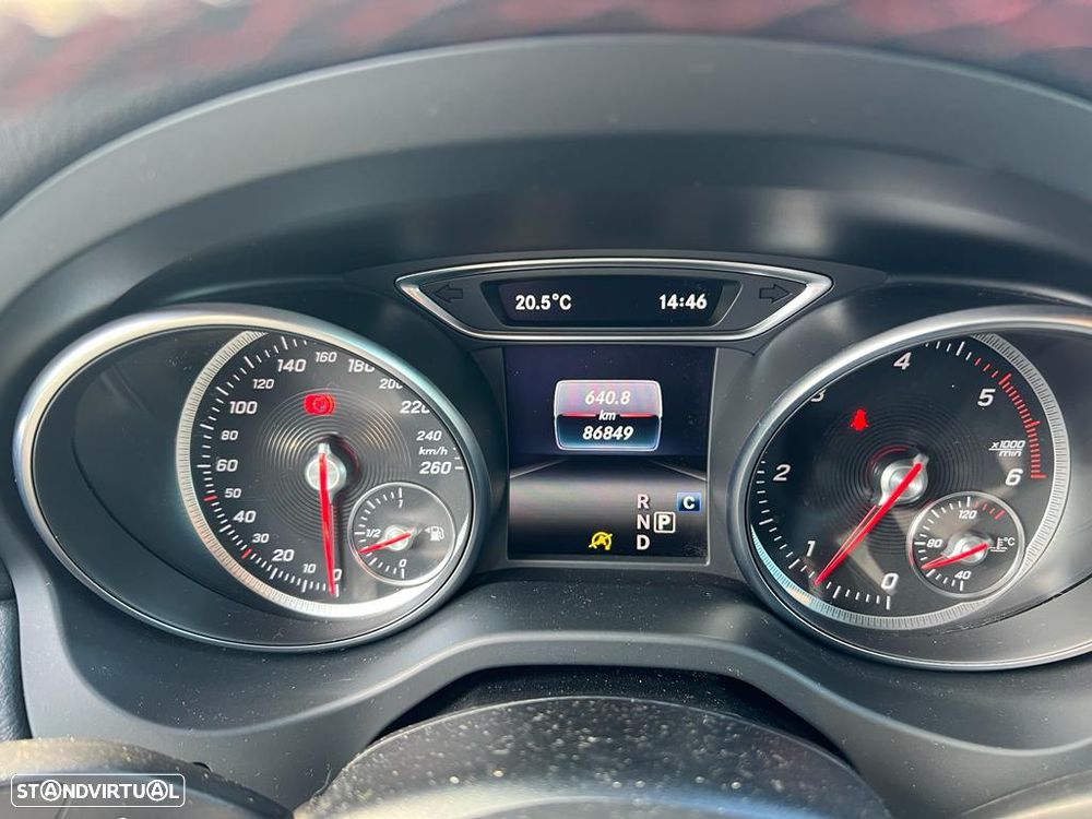 Mercedes-Benz GLA 220 d AMG Line 4-Matic - 4