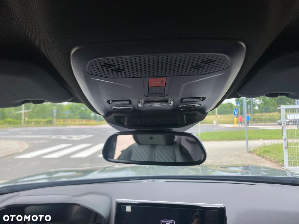 Peugeot 2008 PureTech mHEV Allure e-DCS6 - 20