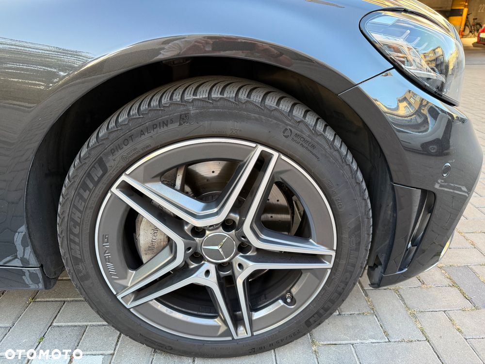 Mercedes-Benz Klasa C 300 d 4MATIC 9G-TRONIC - 24