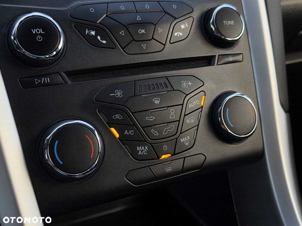 Ford Mondeo 1.5 EcoBoost Ambiente - 24