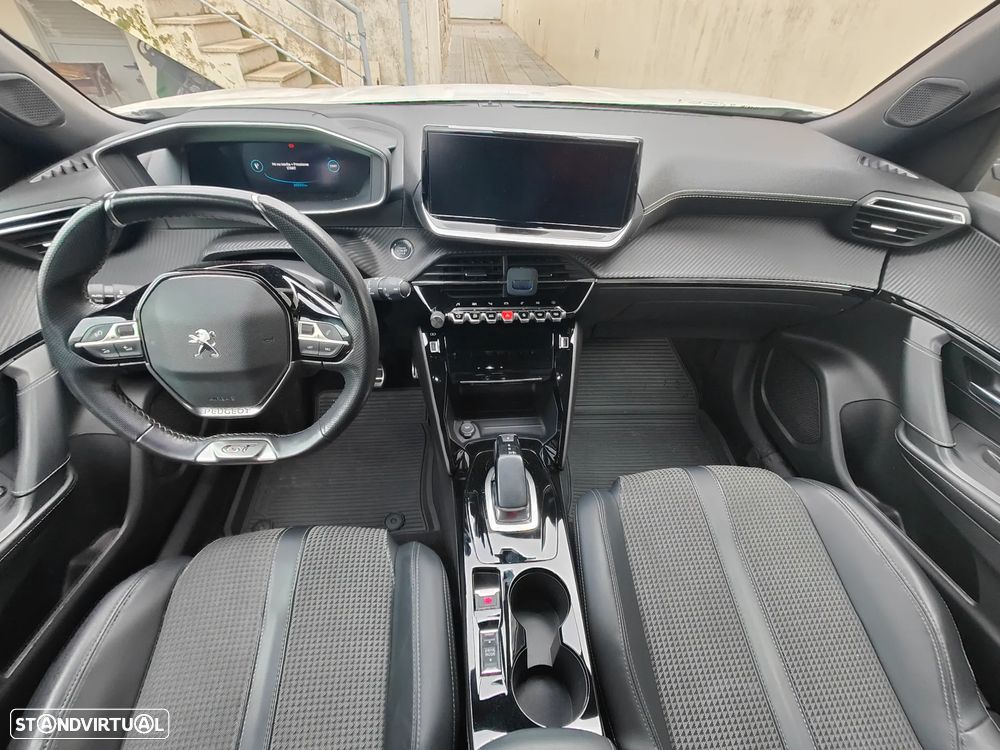 Peugeot e-2008 50 kWh GT - 7