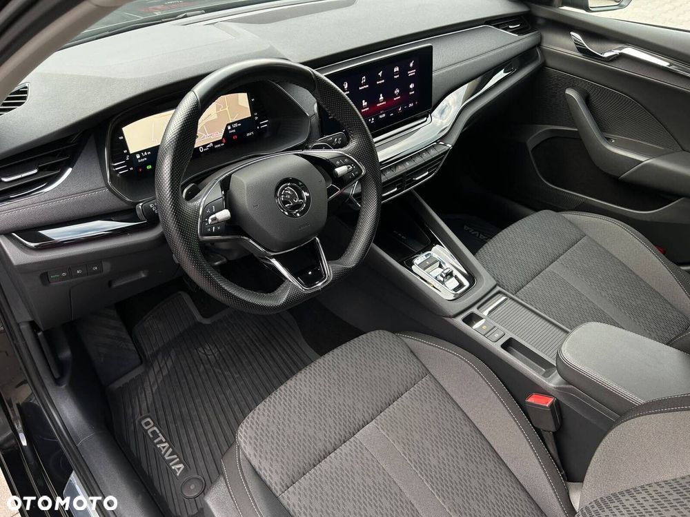 Skoda Octavia 2.0 TSI 4x4 Style DSG - 8