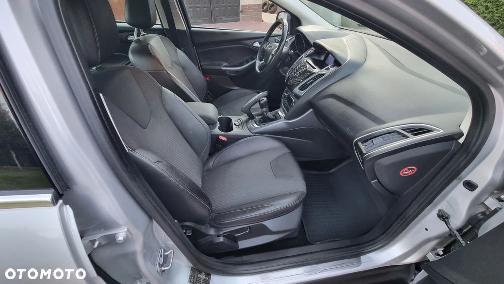 Ford Focus 1.6 Ti-VCT Titanium - 21