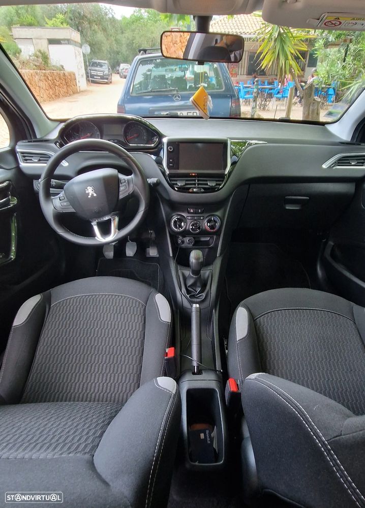 Peugeot 208 PureTech 82 Style - 13