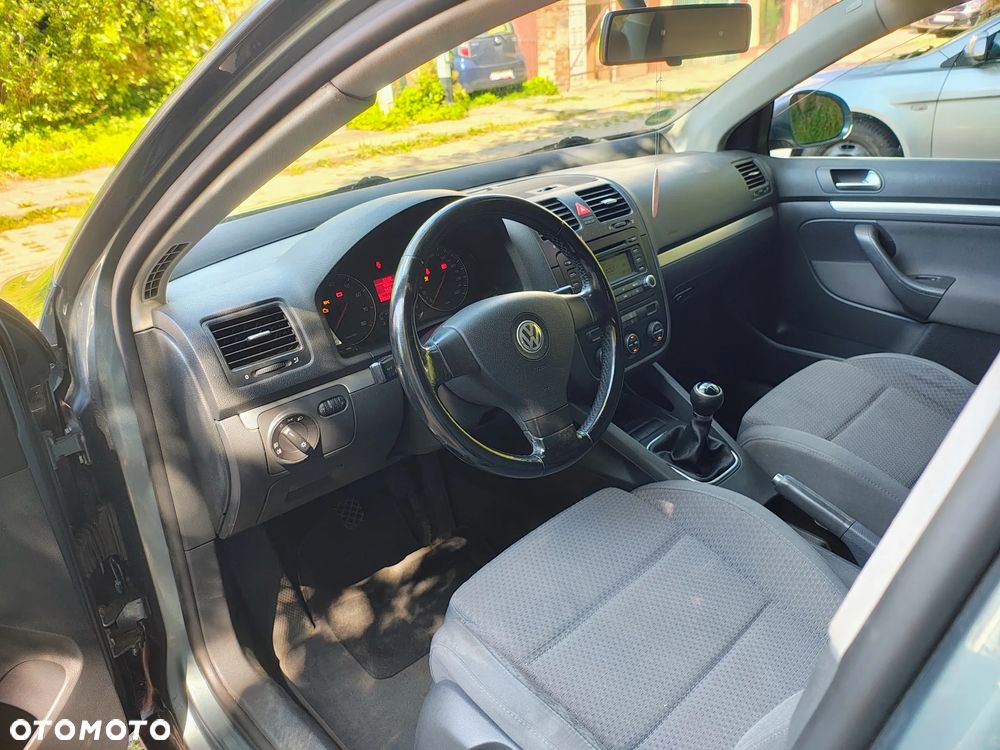Volkswagen Jetta 2.0 FSI Comfortline - 4