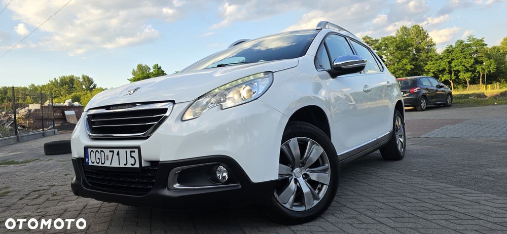 Peugeot 2008 1.2 VTi Allure - 1