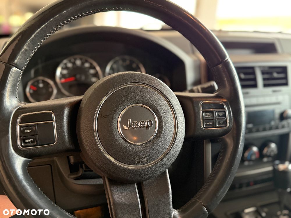 Jeep Liberty 3.7 4x4 - 20