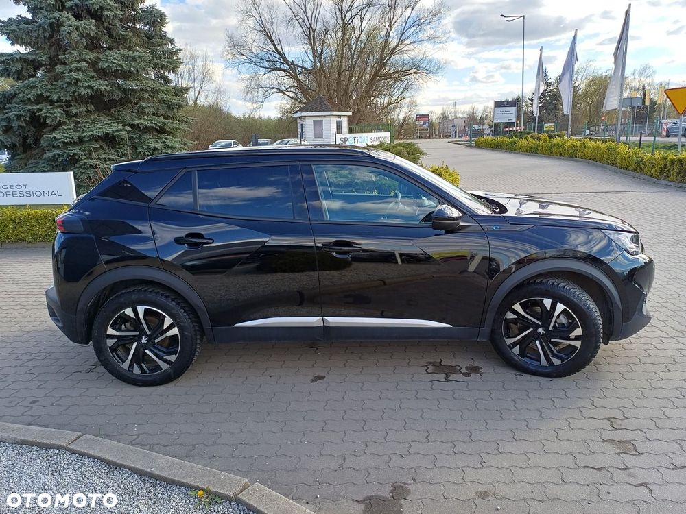 Peugeot 2008 - 8