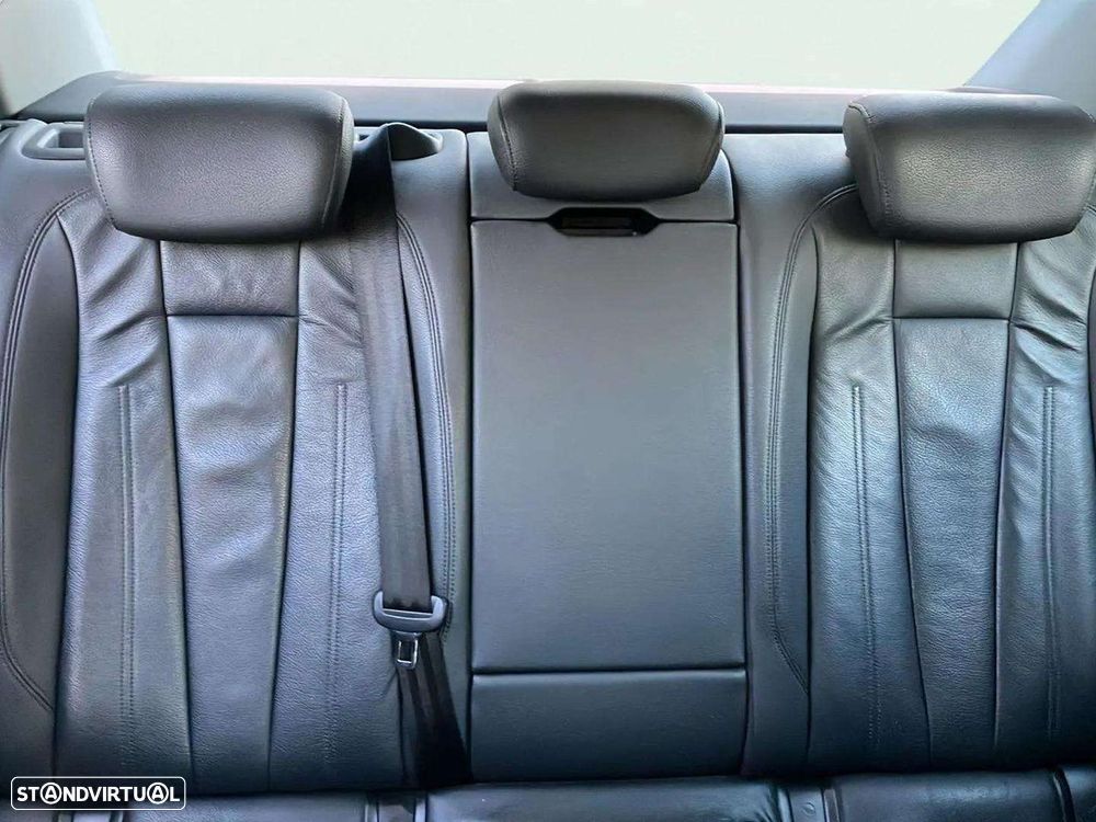 Audi A4 2.0 TDI Advance - 14