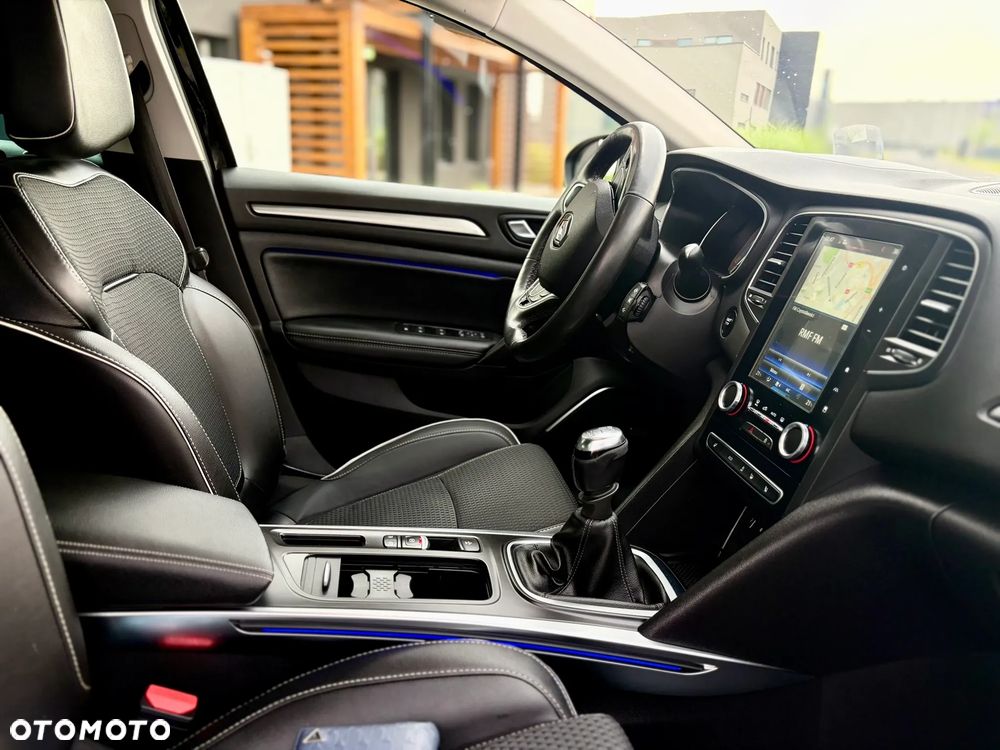 Renault Megane ENERGY TCe 130 BOSE EDITION - 9
