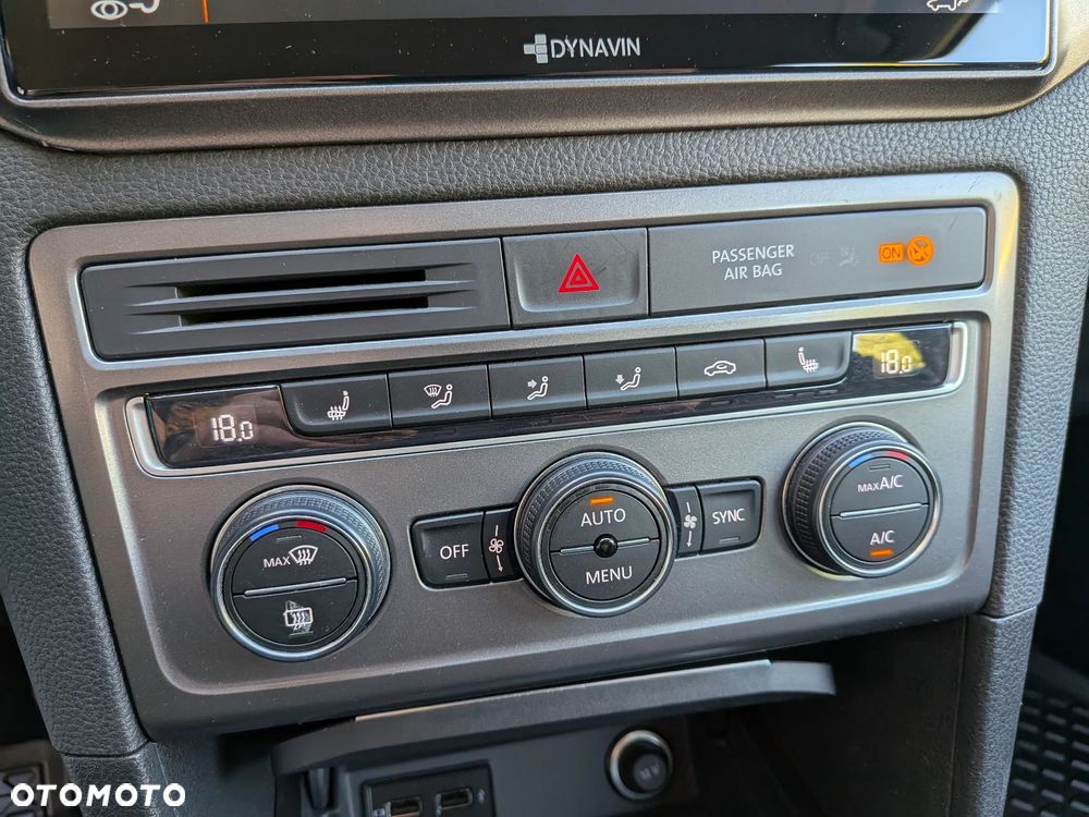 Volkswagen Golf Sportsvan - 24