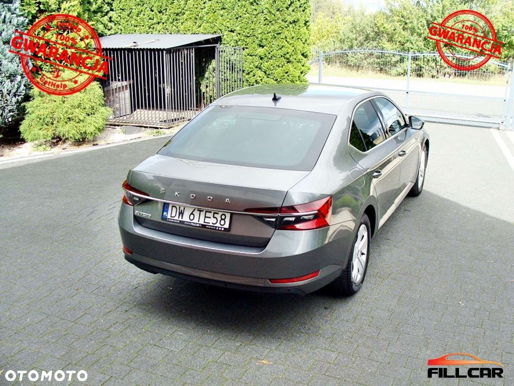 Skoda Superb 2.0 TDI DSG Premium Edition - 34