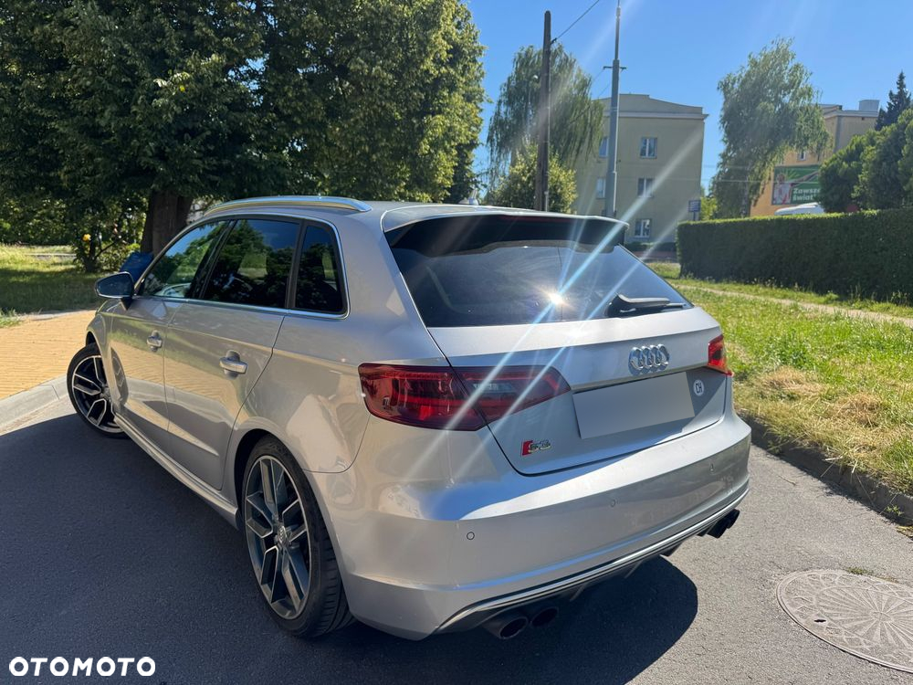 Audi S3 TFSI Sportback S tronic - 12