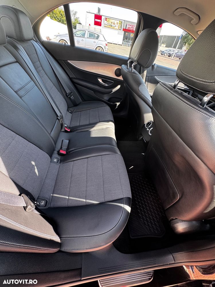 Mercedes-Benz E 220 d Aut. - 9