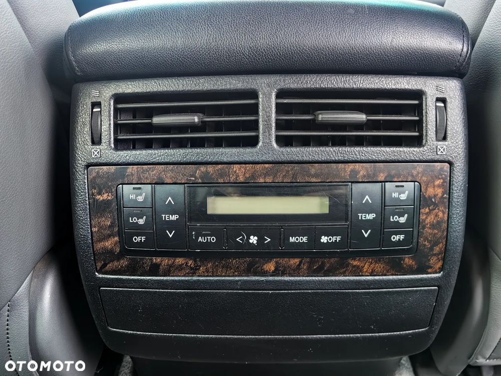 Toyota Land Cruiser - 14