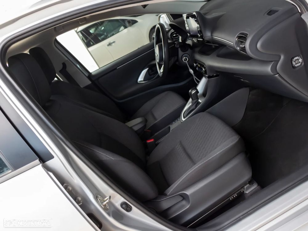 Toyota Yaris 1.5 HDF Comfort Plus - 12