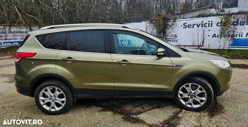 Ford Kuga 2.0 TDCi Powershift 4WD Titanium - 10