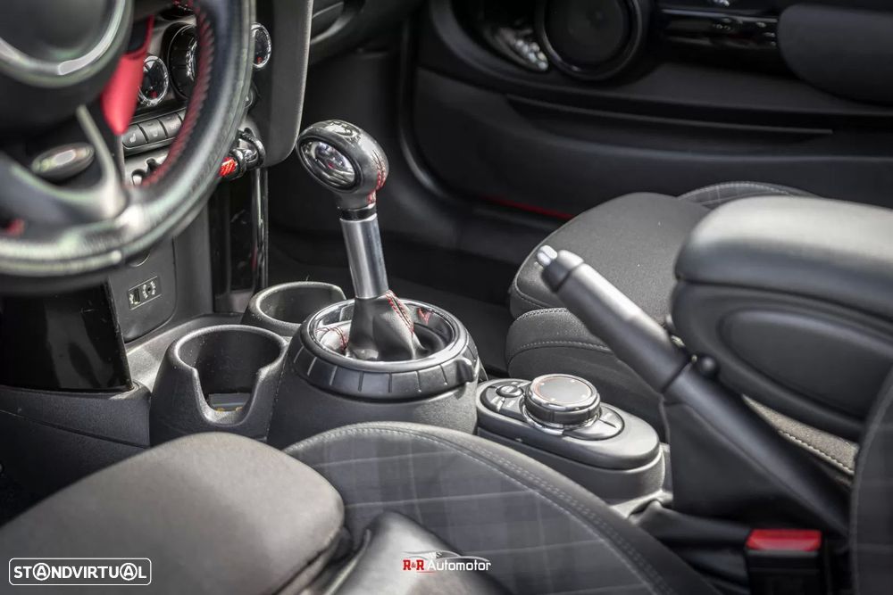 MINI 3 Portas Cooper S Auto - 24