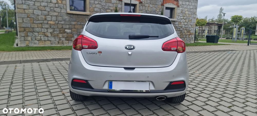 Kia Ceed 1.4 CVVT Dream Team Edition - 14