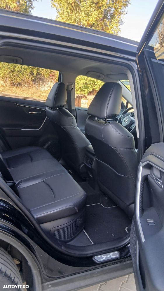 Toyota RAV4 - 16