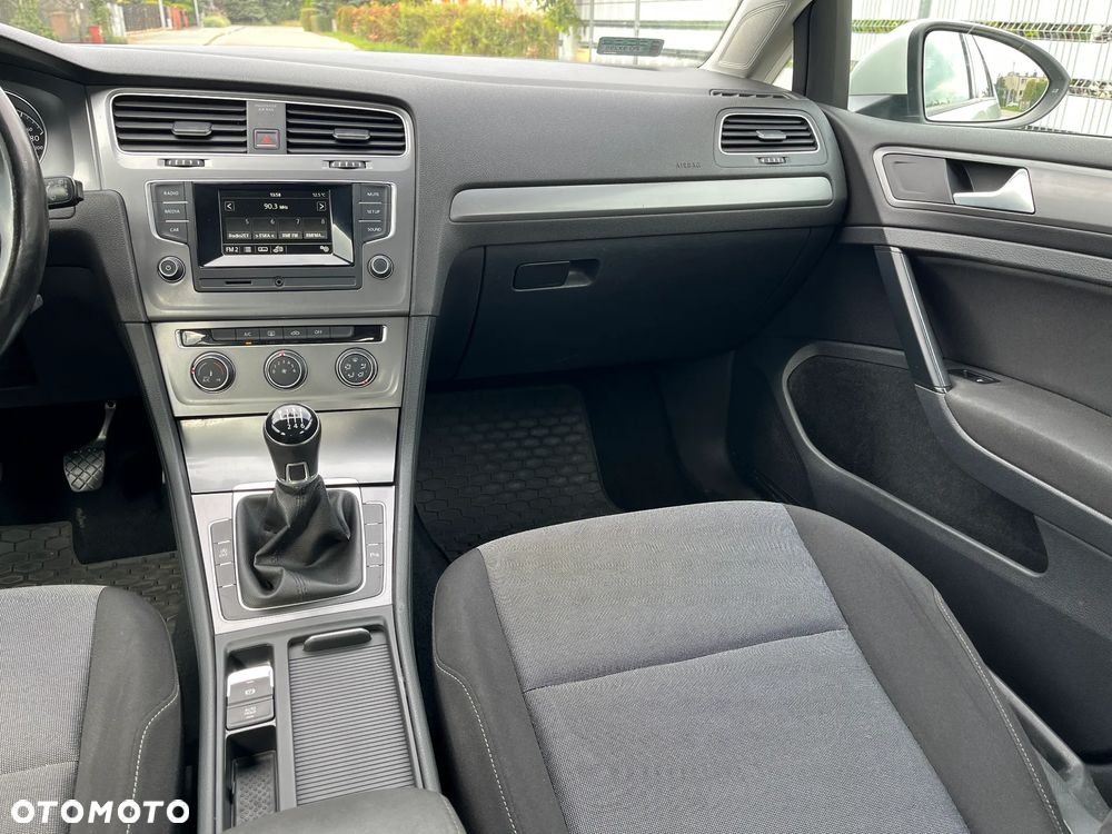Volkswagen Golf VII 1.2 TSI BMT Trendline - 17