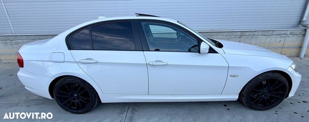 BMW Seria 3 320d DPF Aut. Edition Exclusive - 16