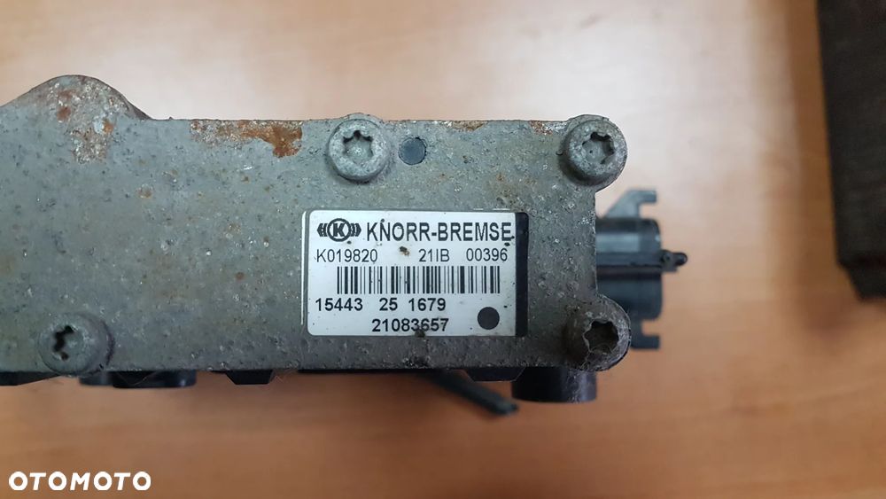 ELEKTROZAWÓr BLOKOWY VOLVO FH13 21083657 K019820 - 3