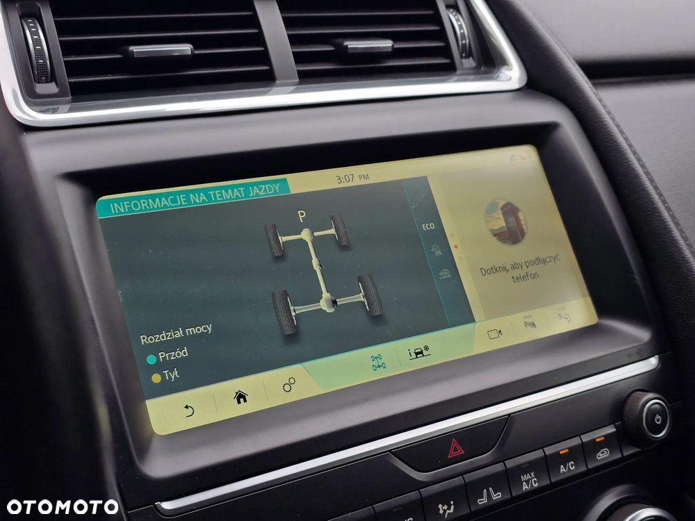 Jaguar E-Pace P250 AWD R-Dynamic - 9