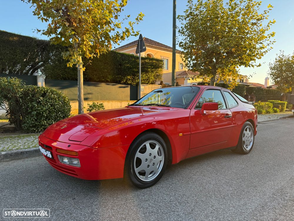 Porsche 944 Turbo S - 2