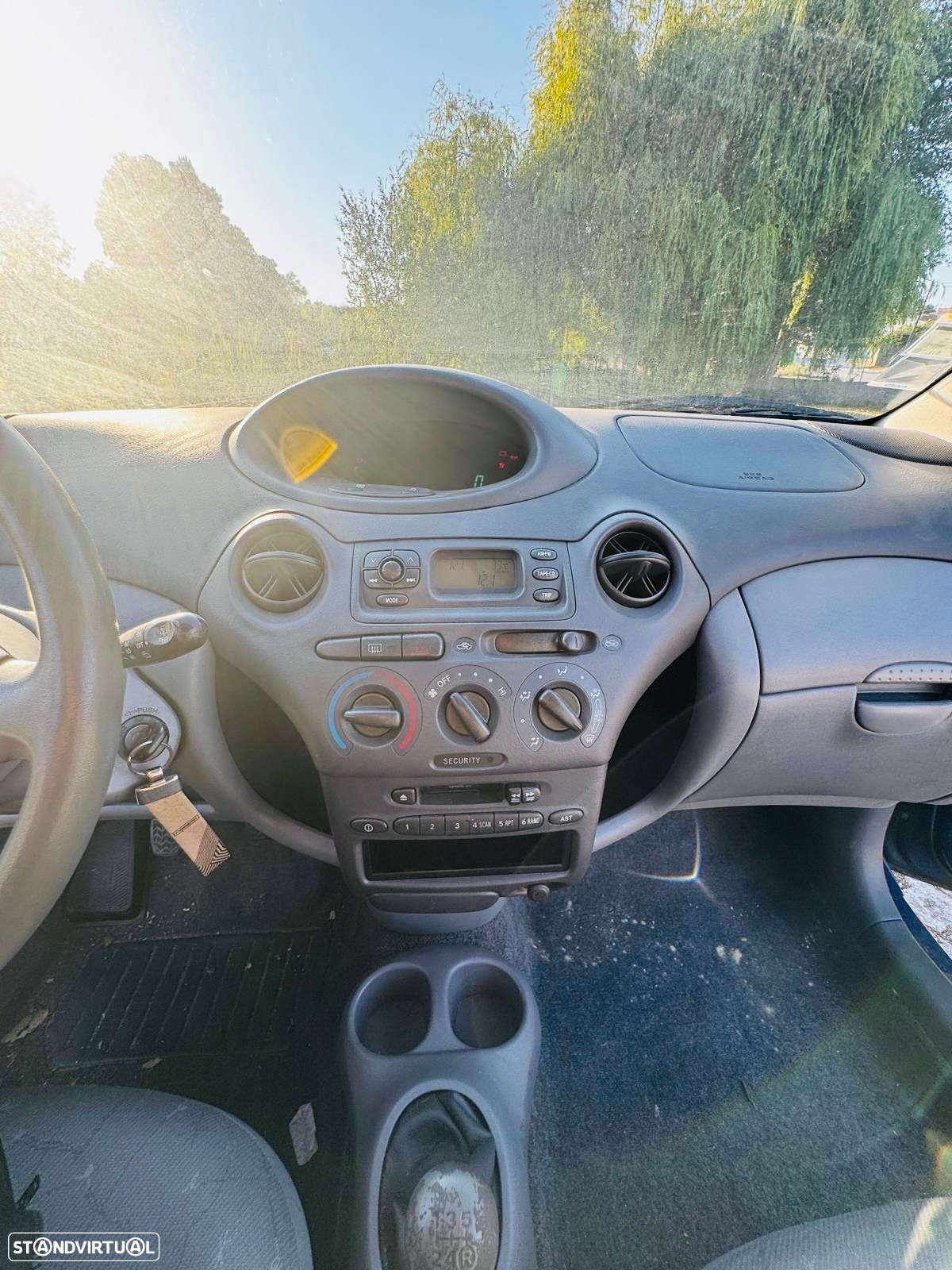 Toyota Yaris 1.0 Luna ABS+CD - 9